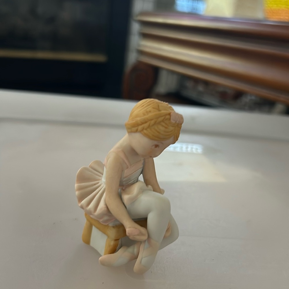 Holly Hobbie ballerina girl.  Collectors. Rare find
